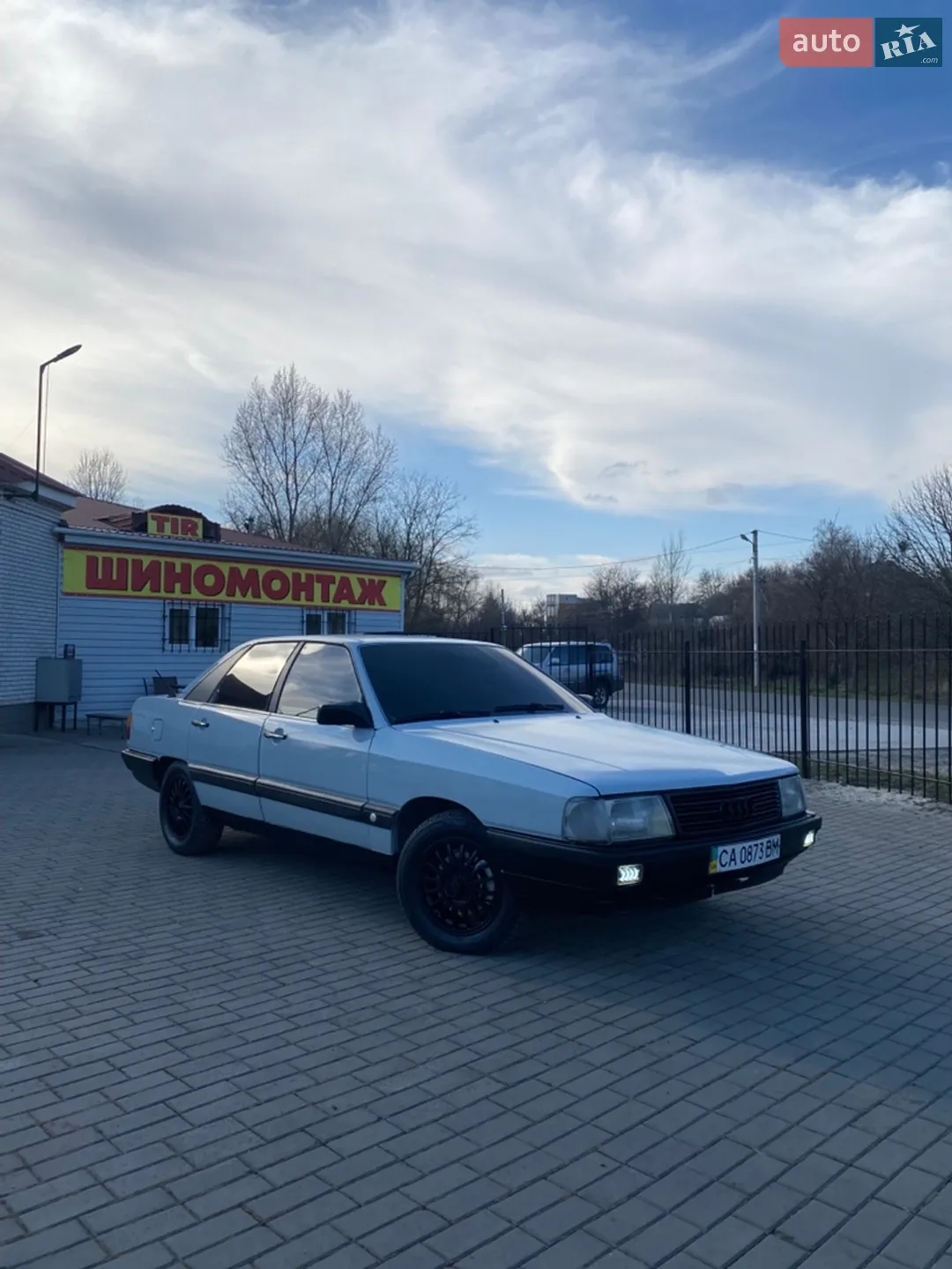 Audi 100, 1987
