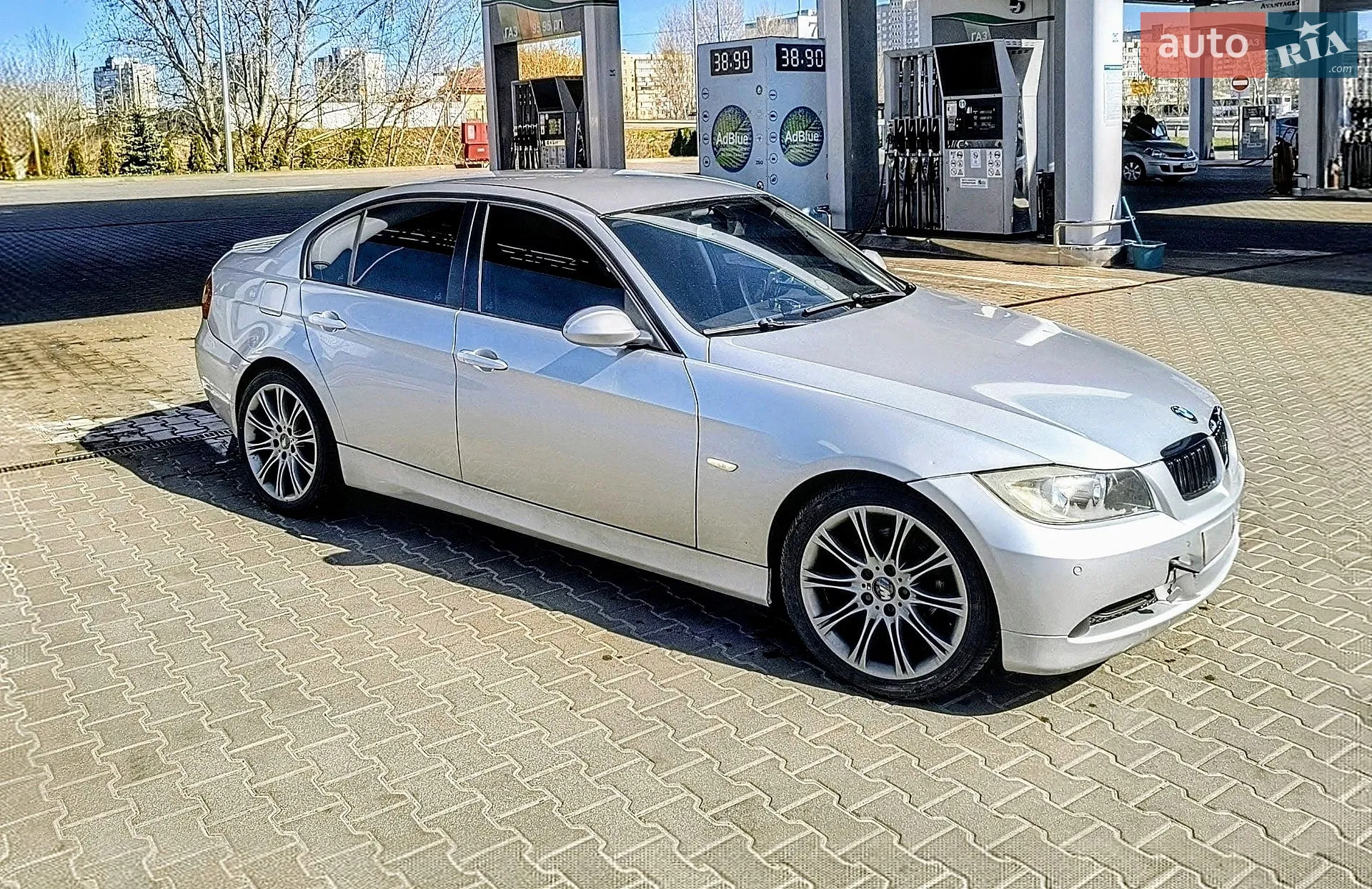 BMW 3 Series, 2005