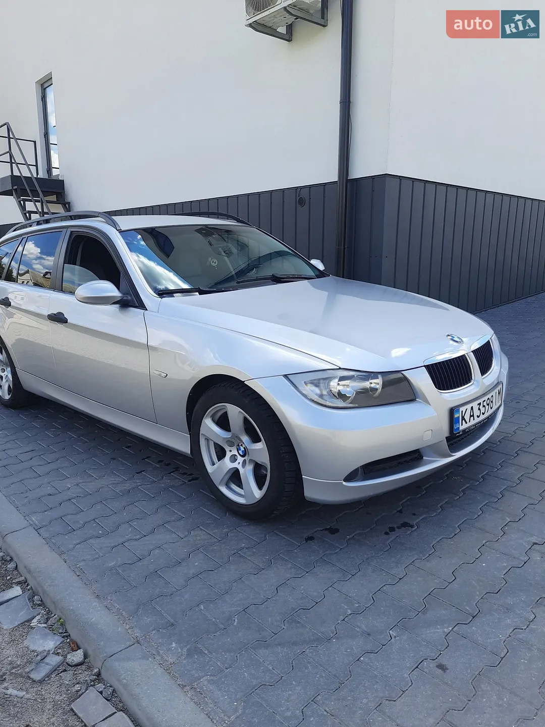 BMW 3 Series, 2005