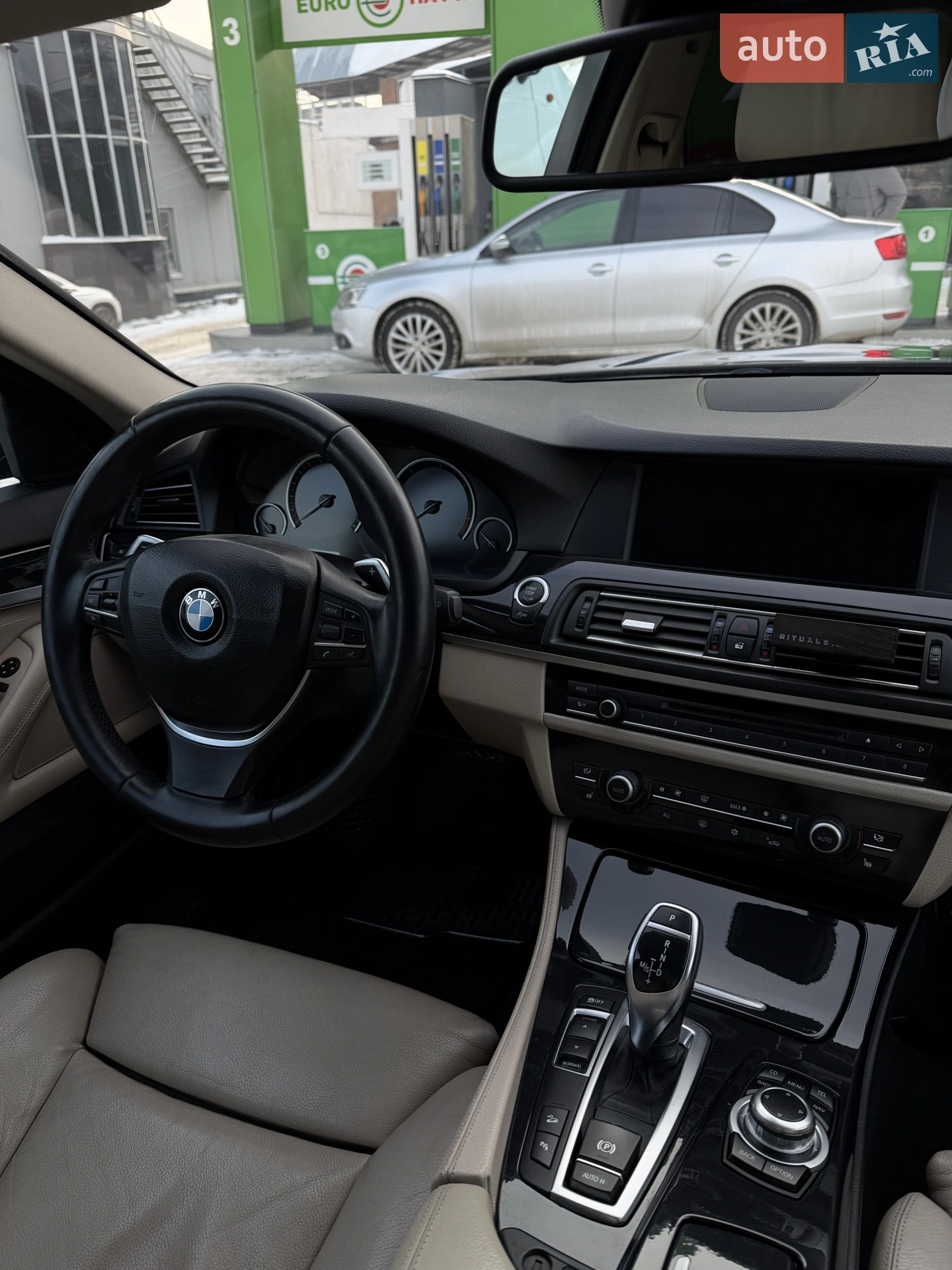 BMW 5 Series, 2011