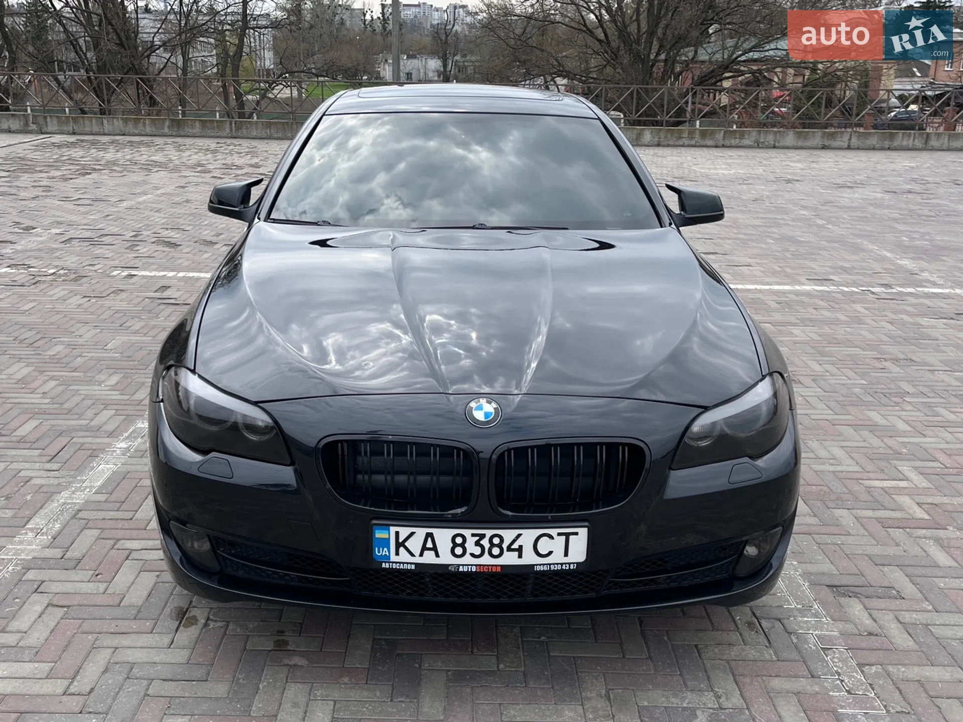 BMW 5 Series, 2011
