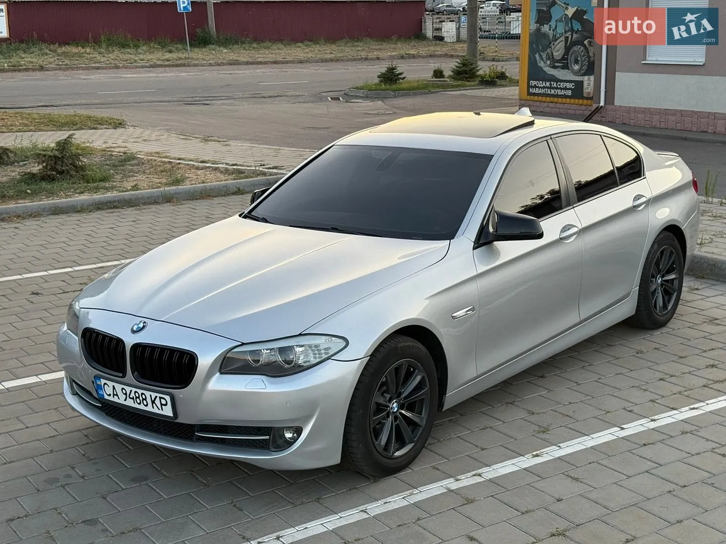 BMW 5 Series, 2011