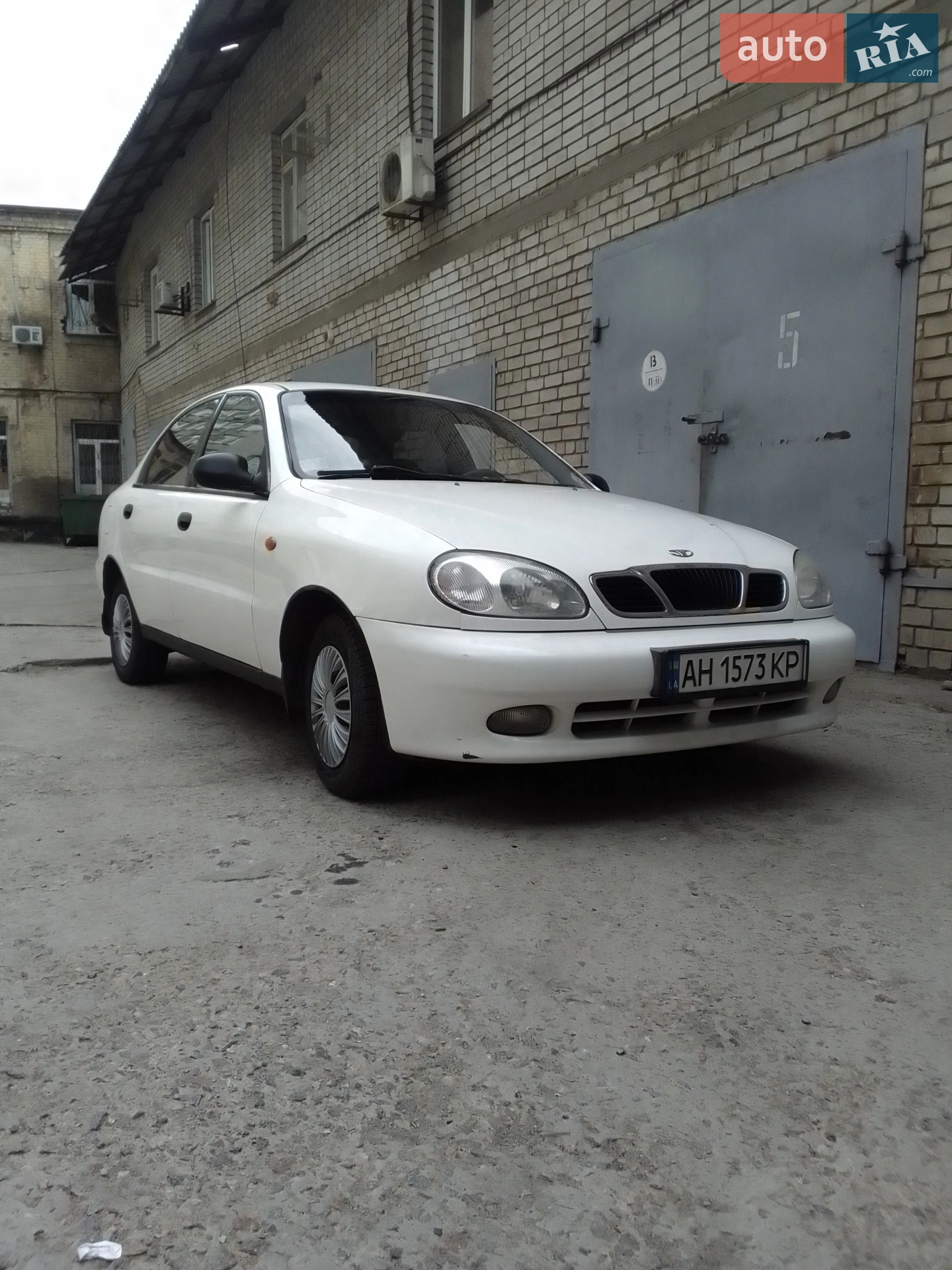 Daewoo Lanos, 1998