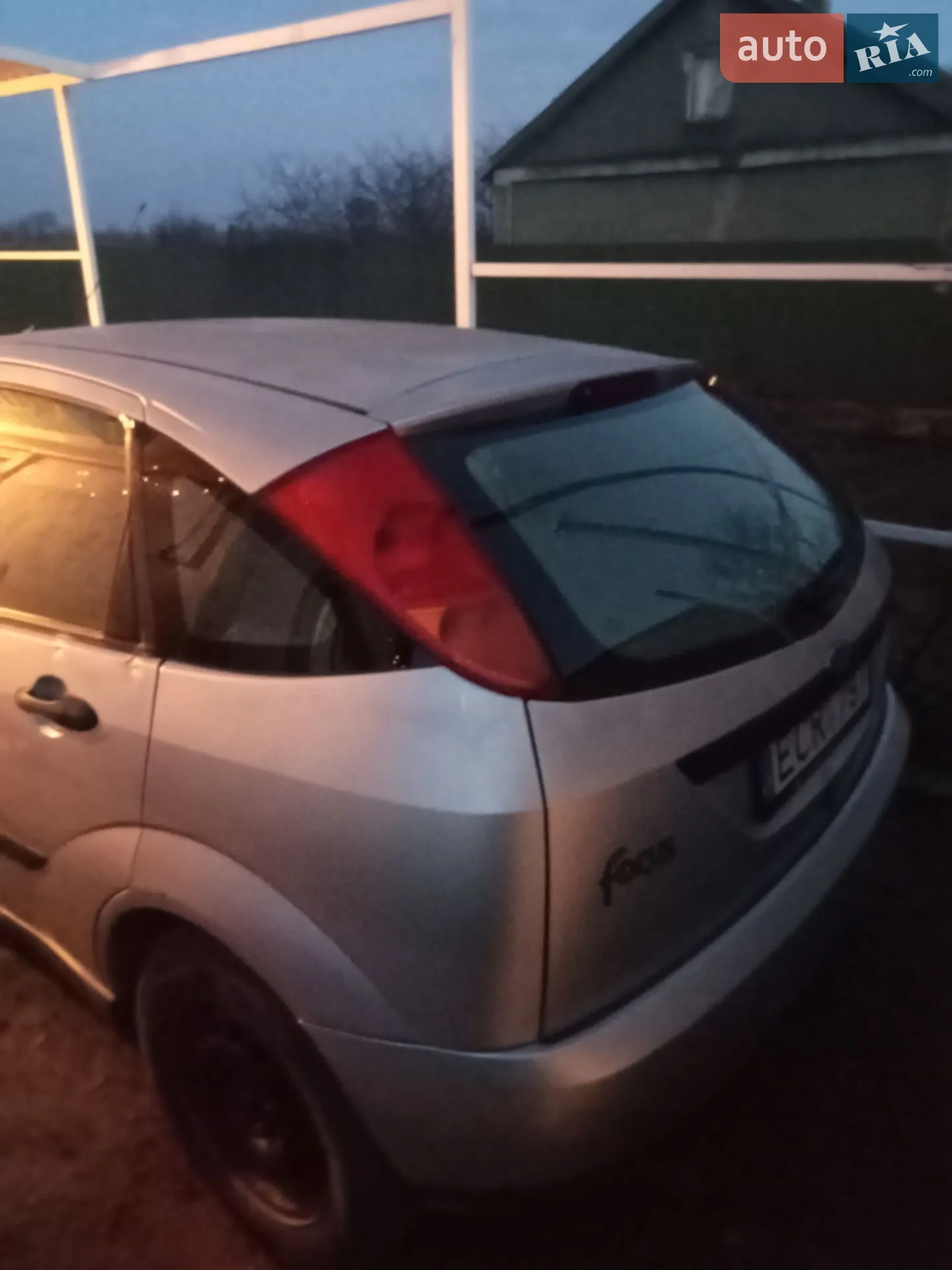 Ford Focus, 1998