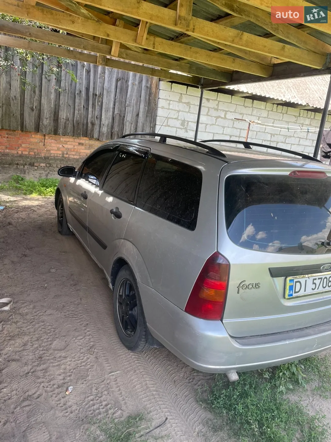 Ford Focus, 2001