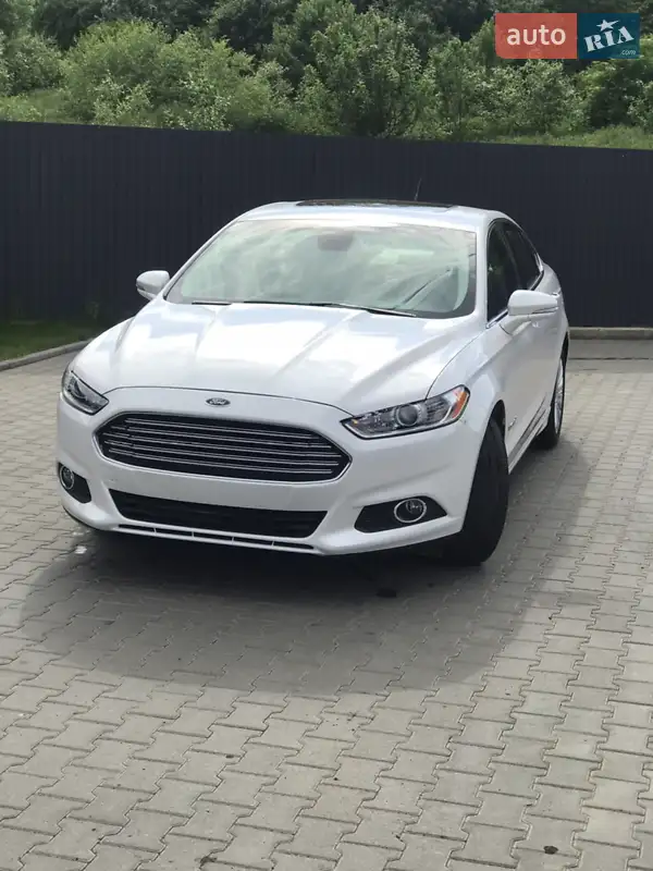Ford Fusion, 2013