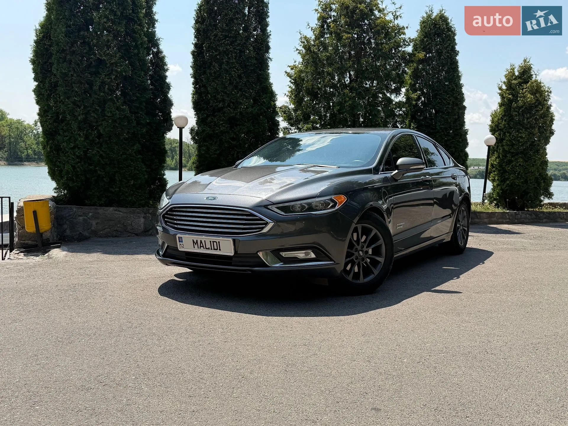 Ford Fusion, 2016