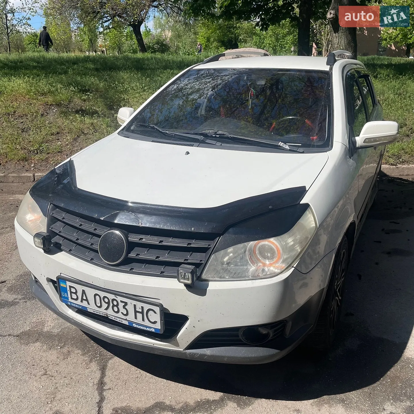 Geely MK Cross, 2013