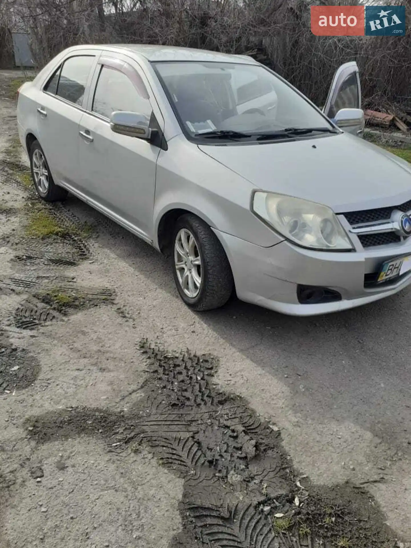 Geely MK, 2011