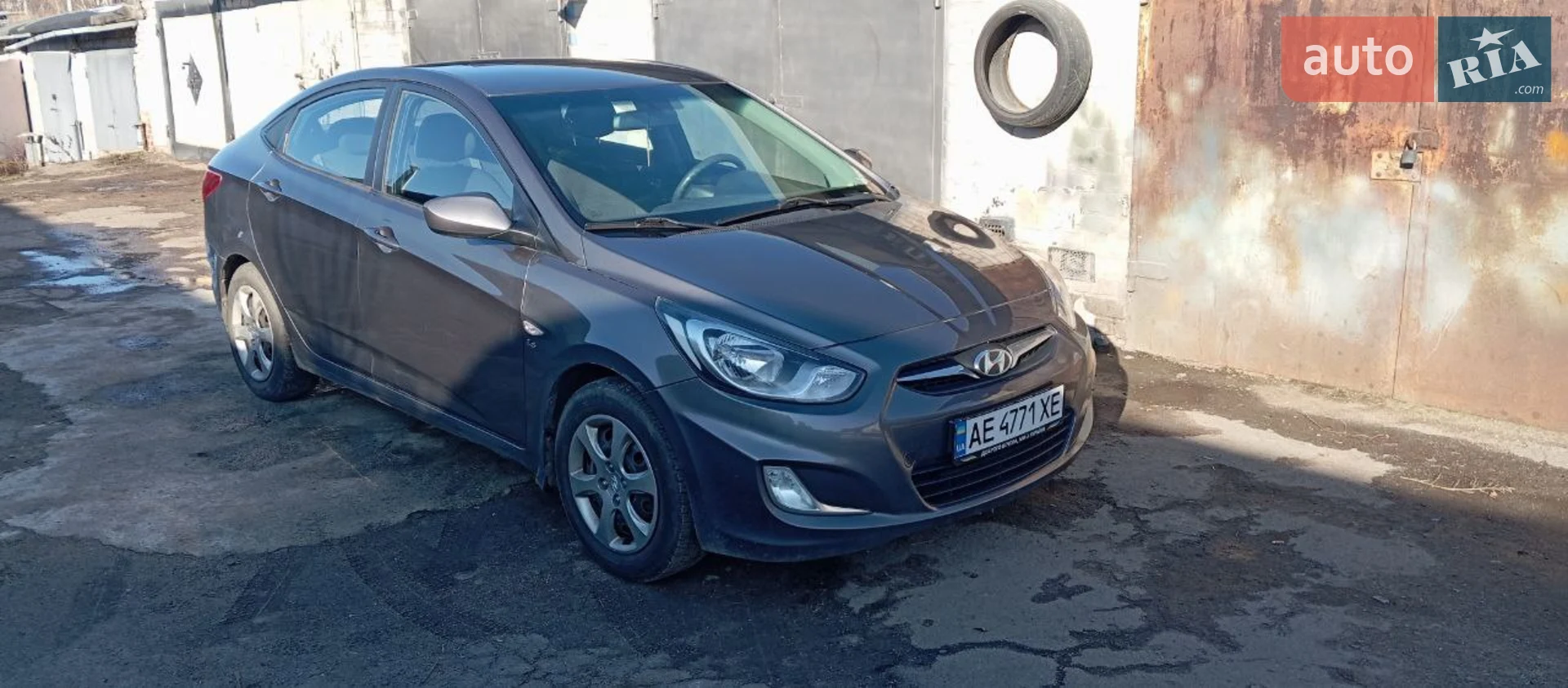 Hyundai Accent, 2011