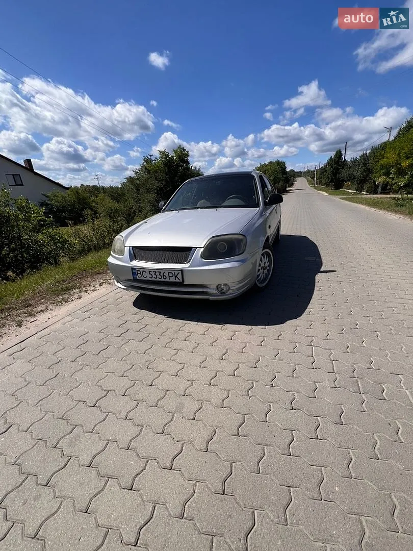 Hyundai Accent, 2004