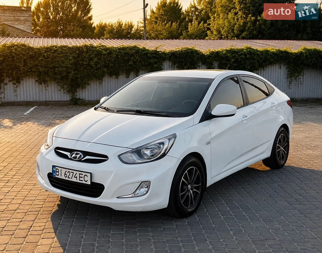 Hyundai Accent, 2011