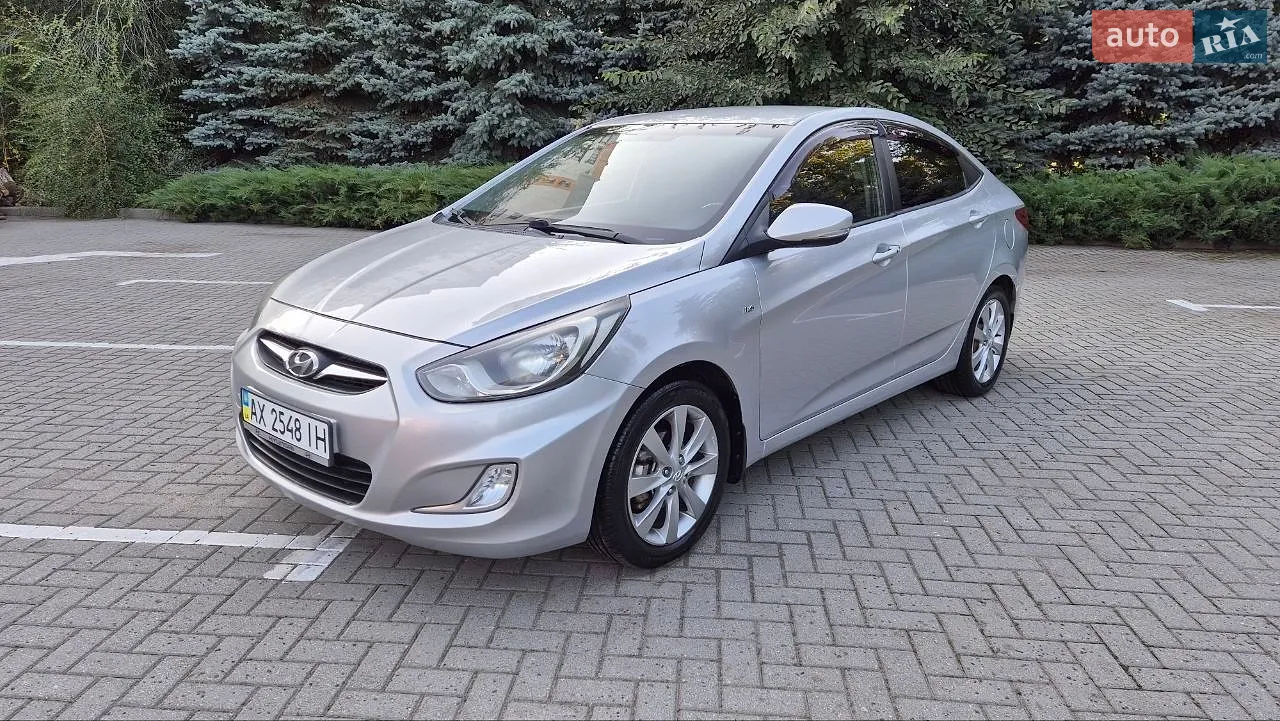 Hyundai Accent, 2012