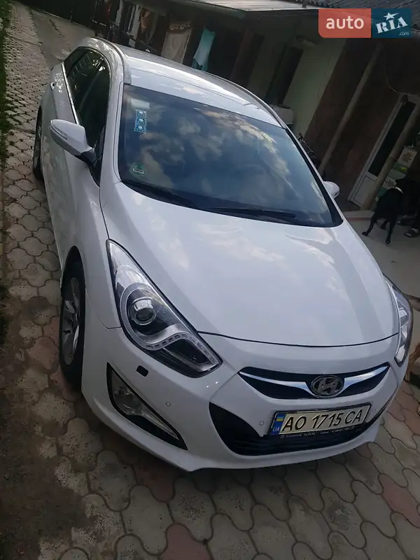 Hyundai i40, 2012
