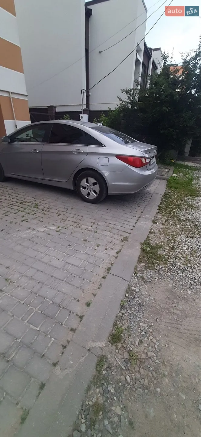 Hyundai Sonata, 2012
