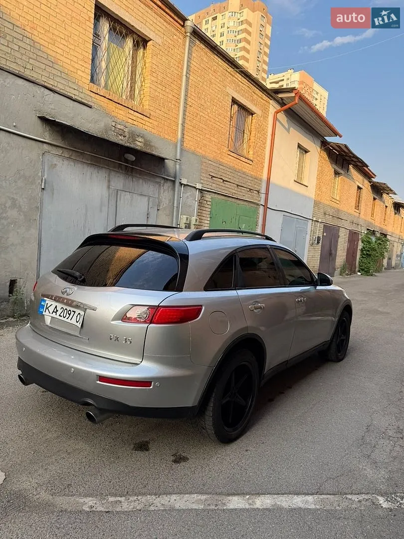 Infiniti FX 35, 2003