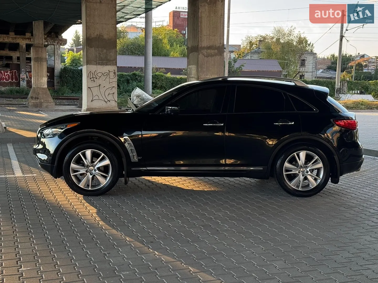 Infiniti FX 37, 2012