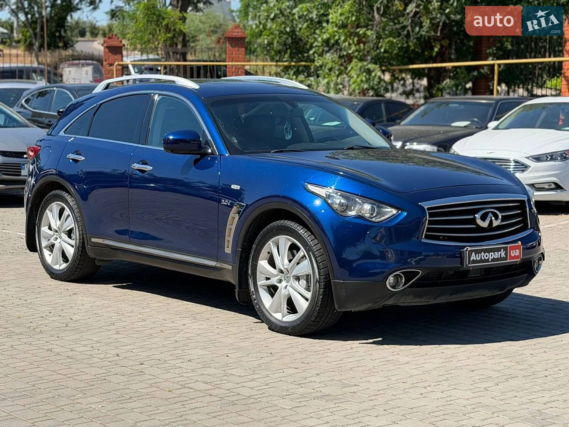 Infiniti QX70, 2016