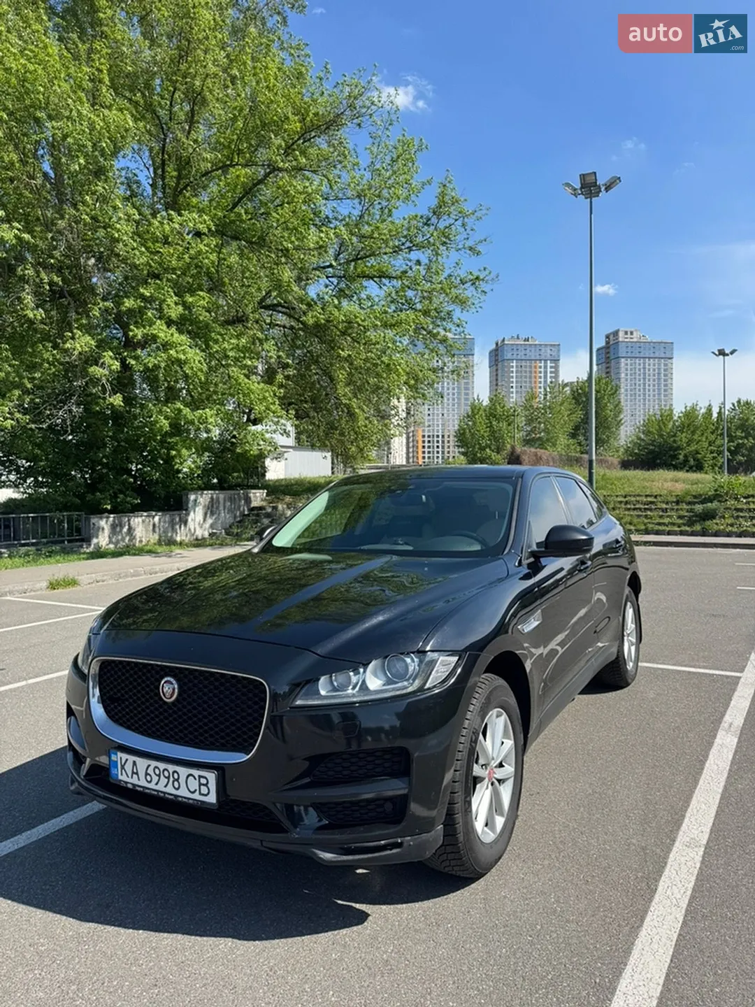 Jaguar F-Pace, 2016