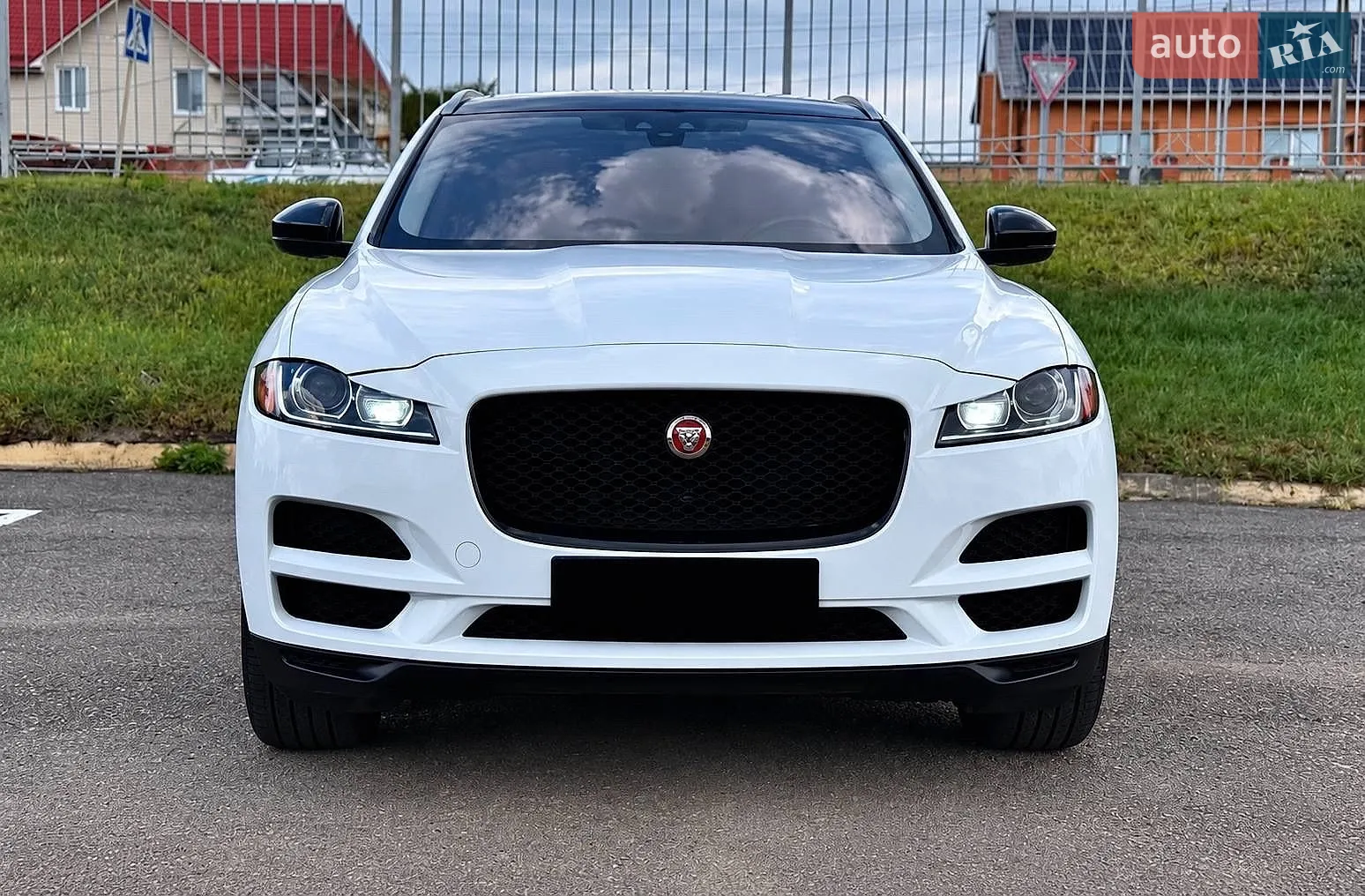 Jaguar F-Pace, 2017