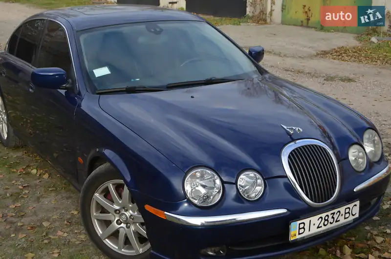 Jaguar S-Type, 2001