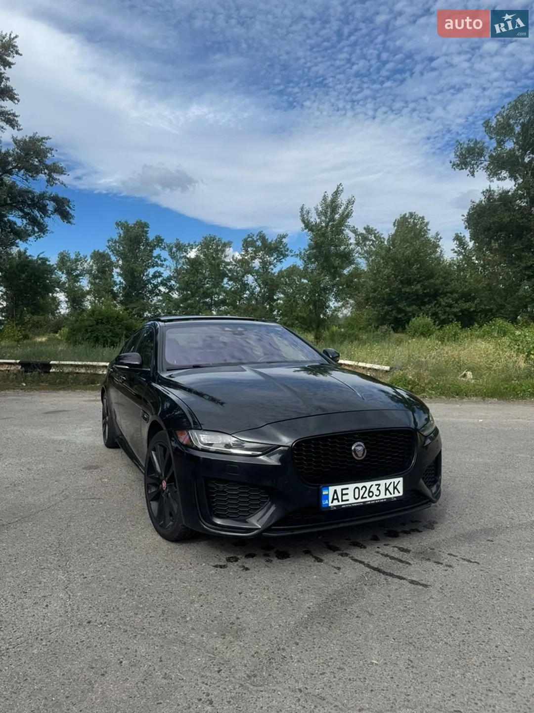 Jaguar XE, 2016