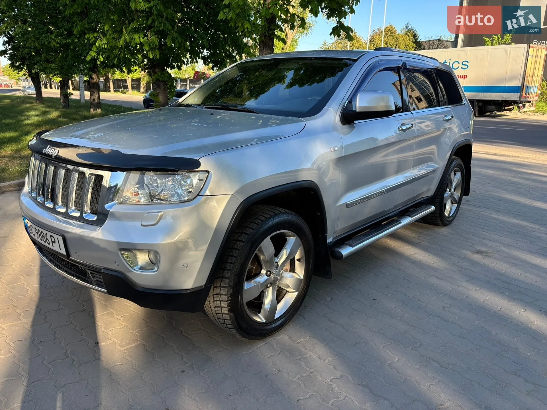 Jeep Grand Cherokee, 2011