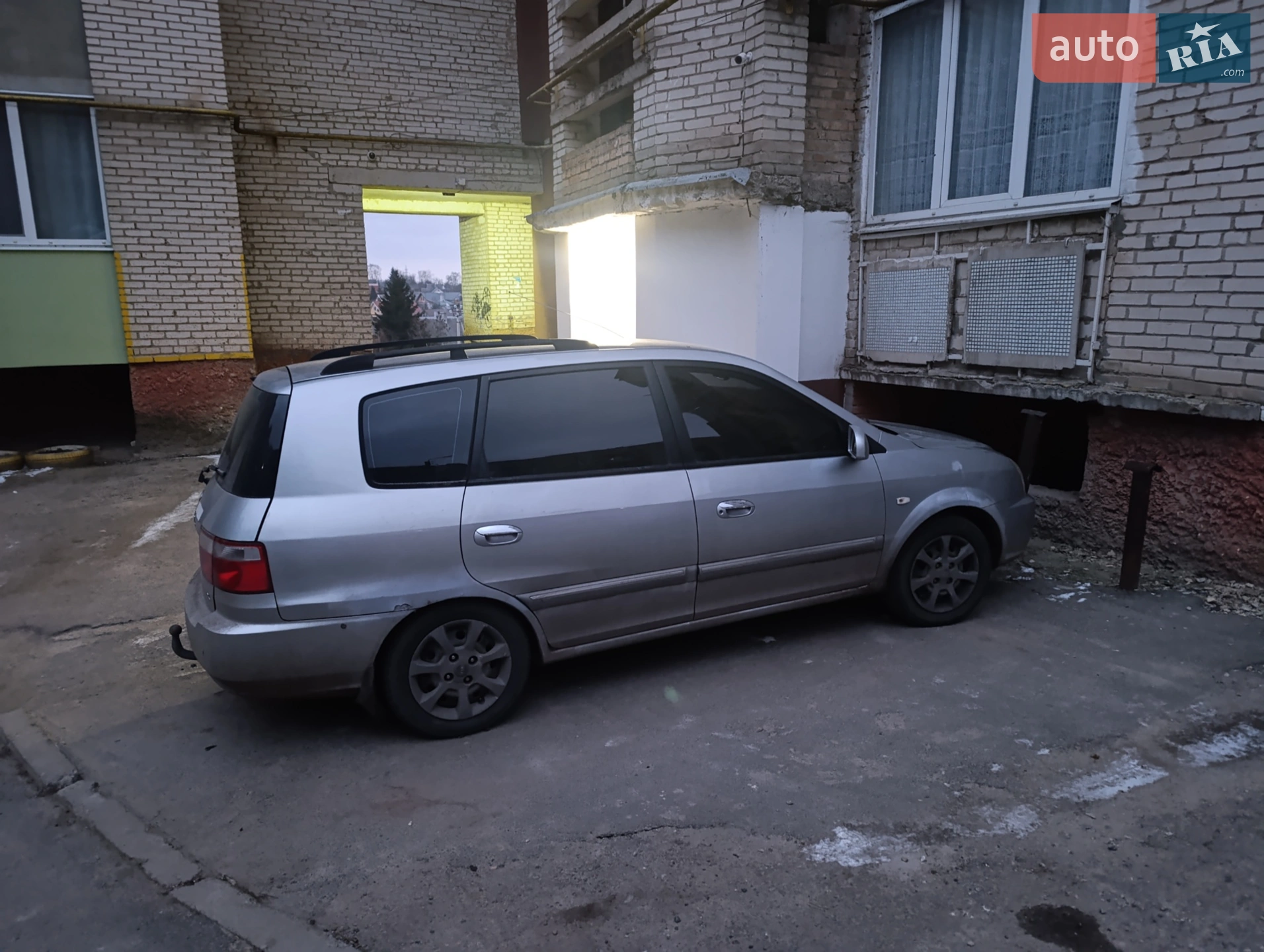 Kia Carens, 2004