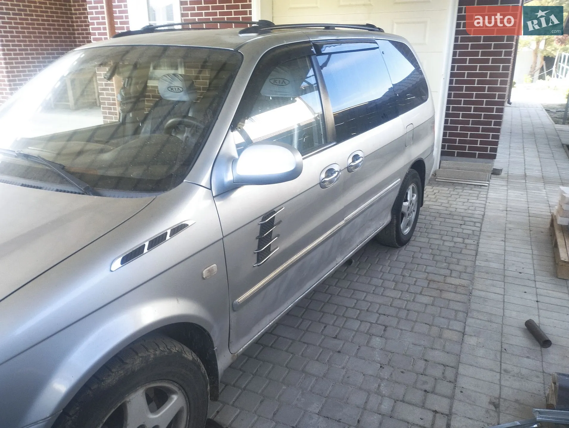 Kia Carnival, 2004