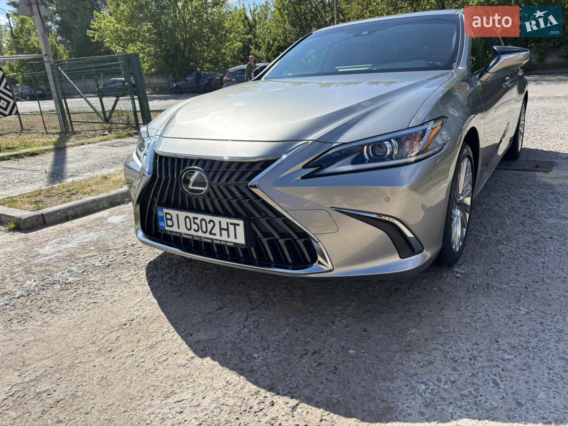 Lexus ES, 2022