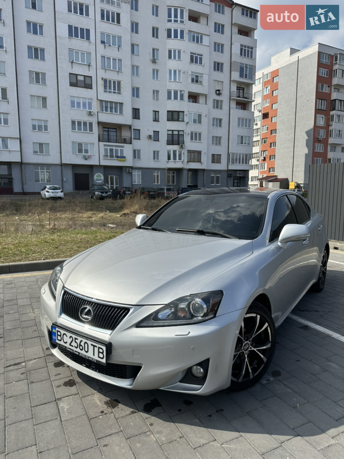Lexus IS, 2010