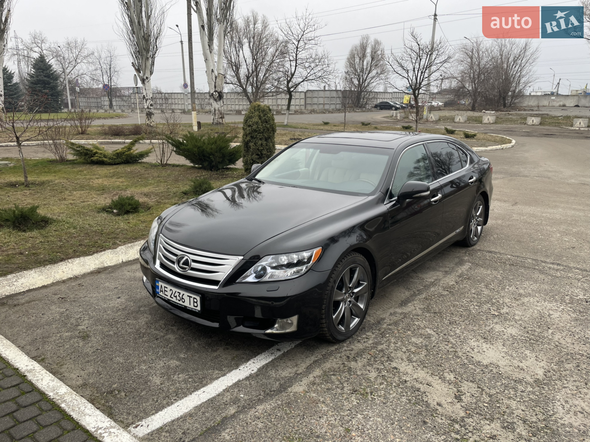 Lexus LS, 2012
