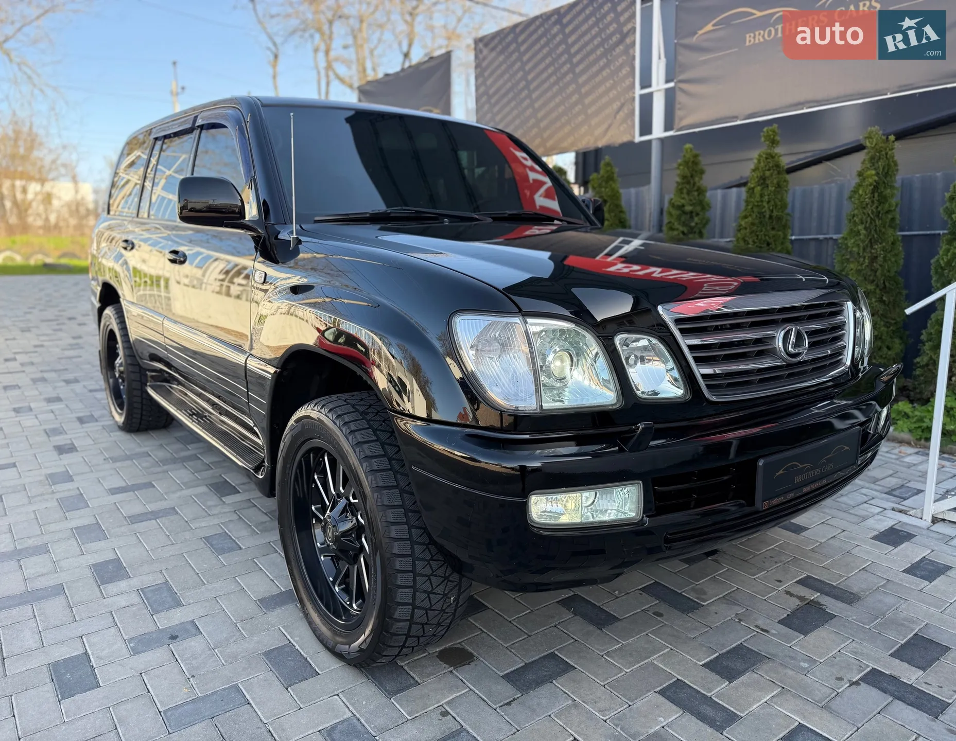 Lexus LX, 2003