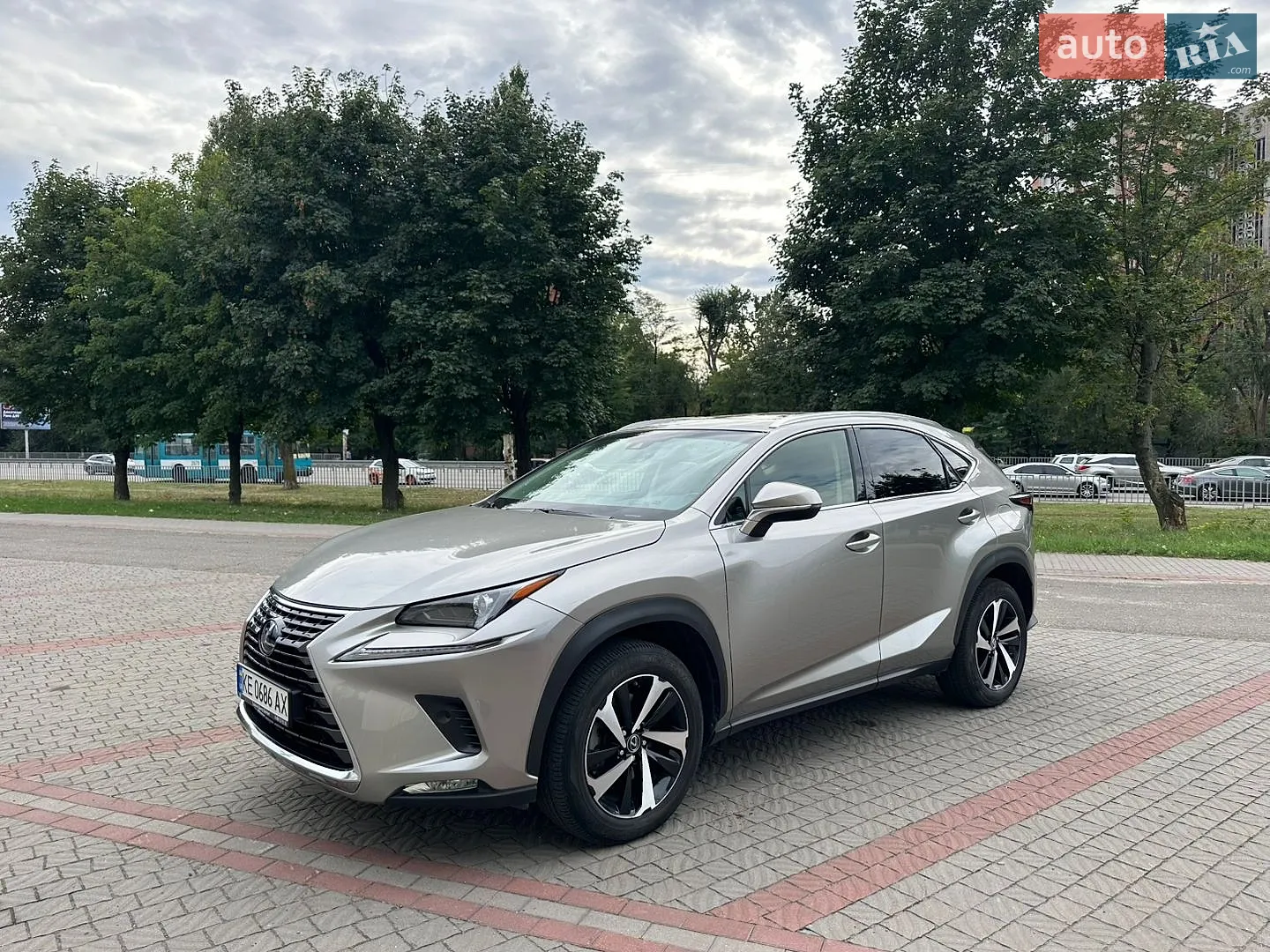 Lexus NX, 2021
