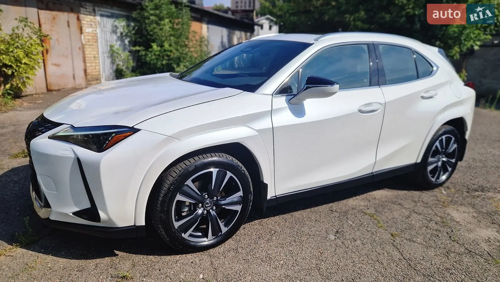 Lexus UX, 2025