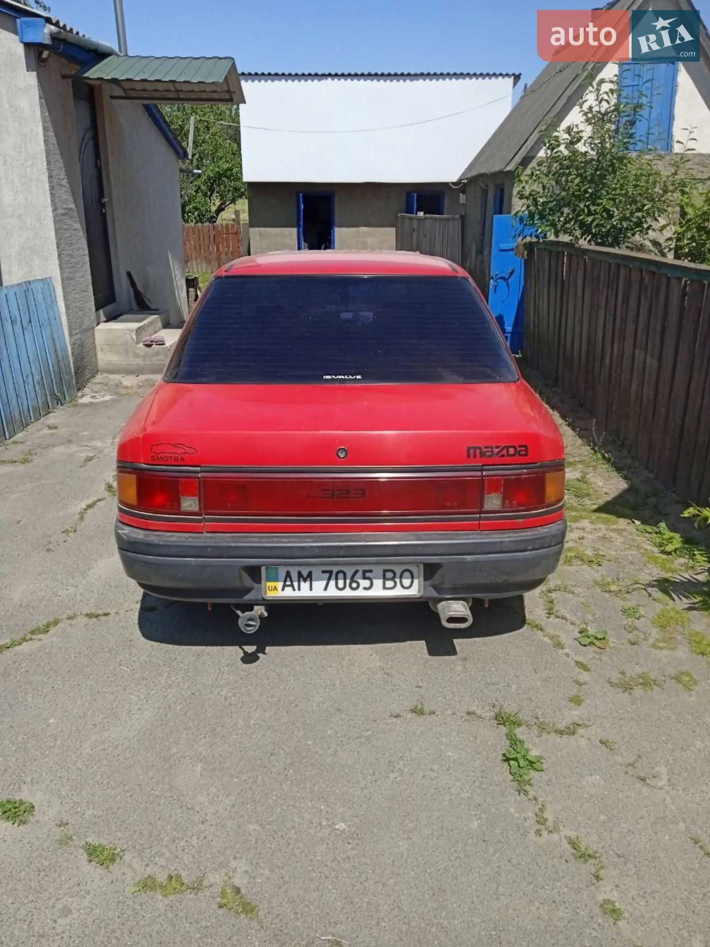 Mazda 323, 1990