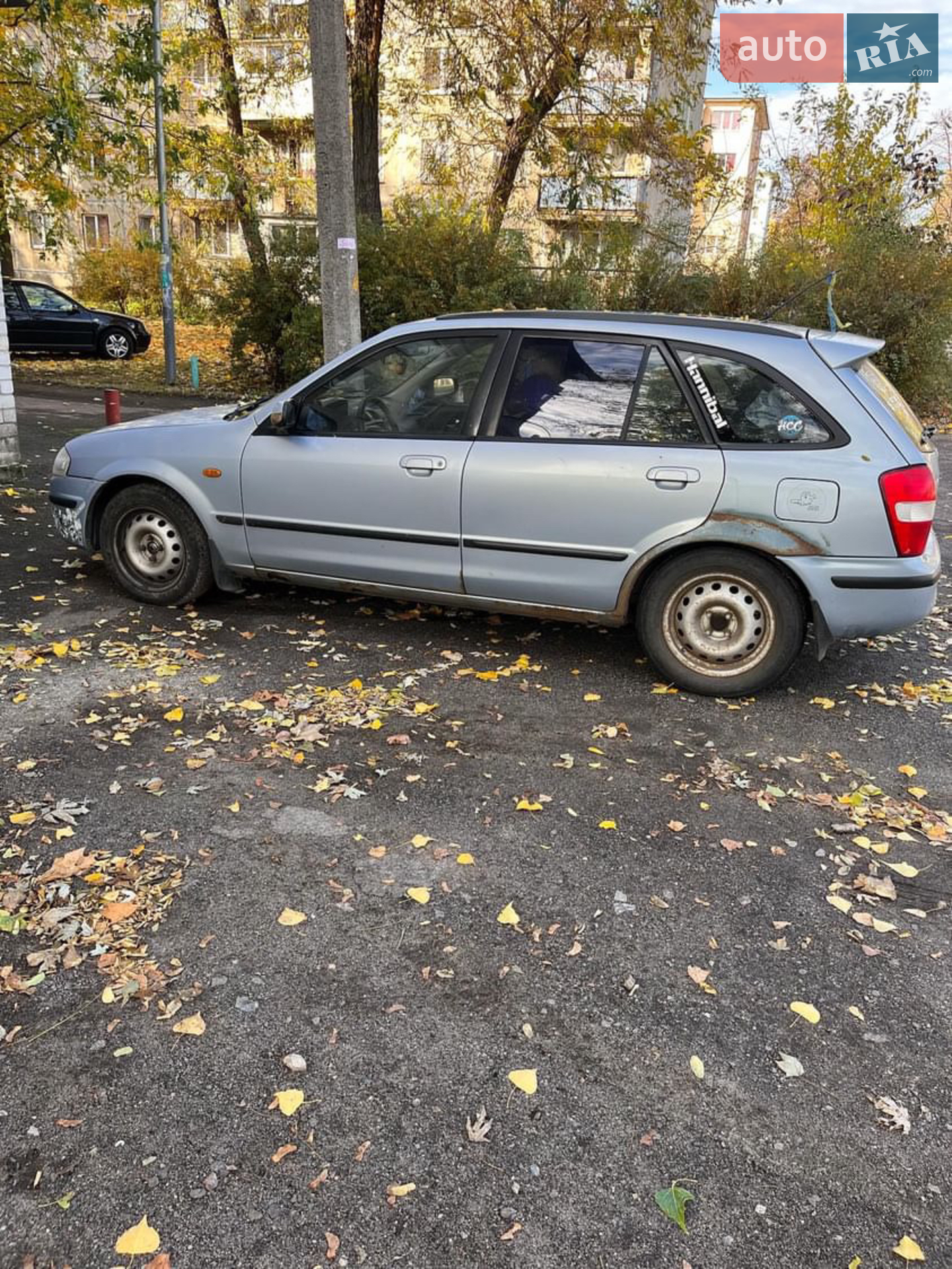 Mazda 323, 2000