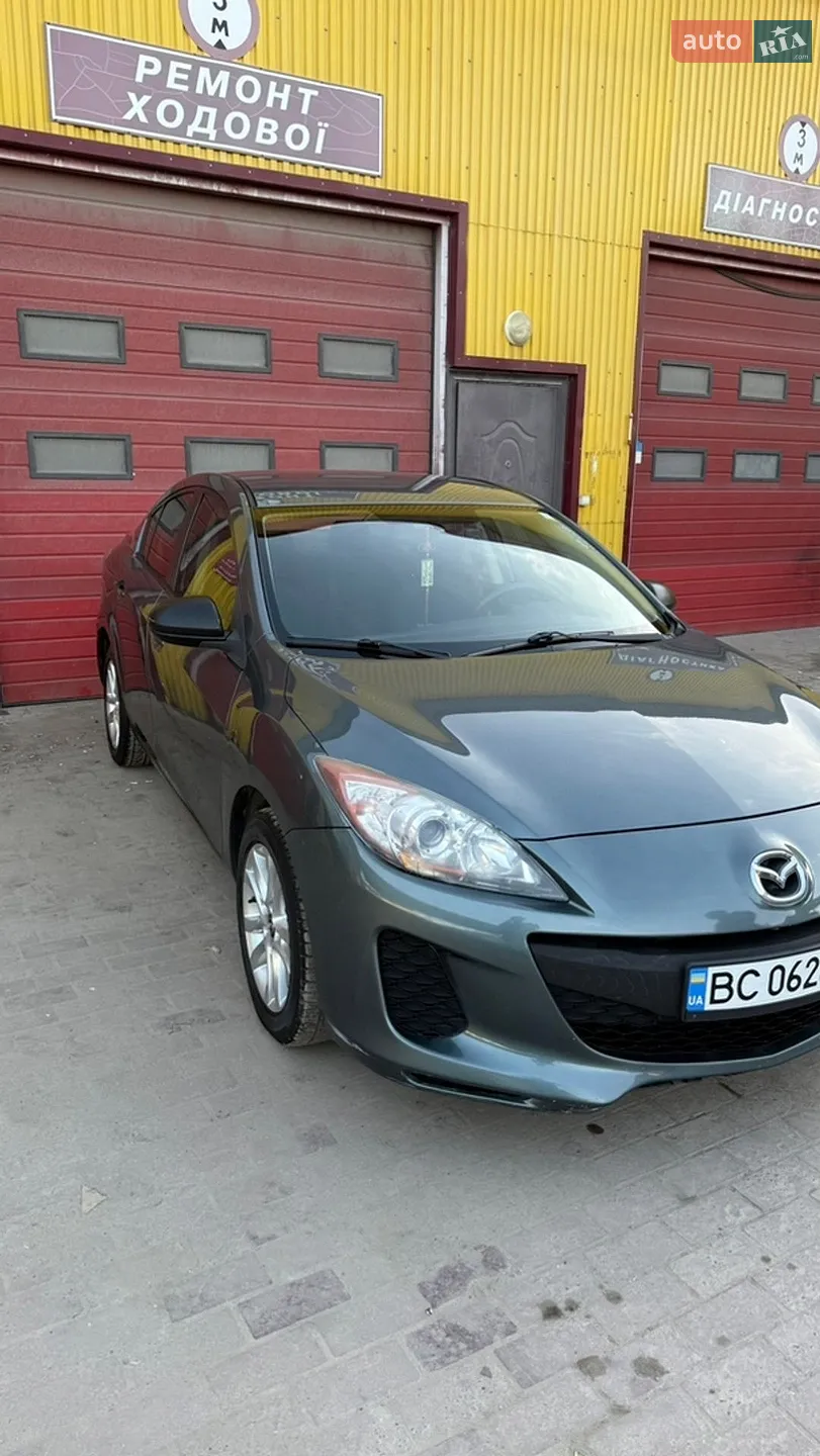 Mazda 3, 2012