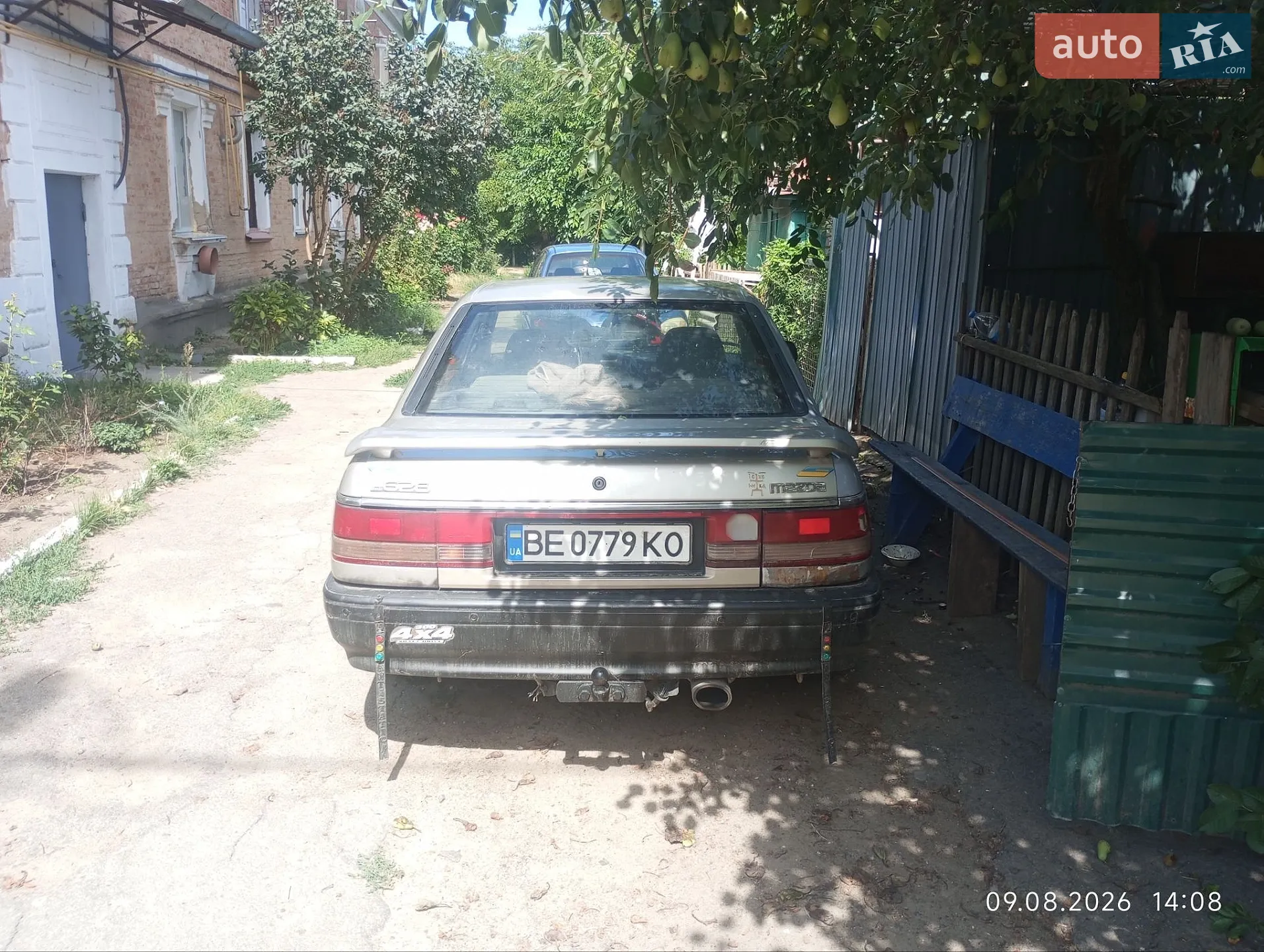 Mazda 626, 1990