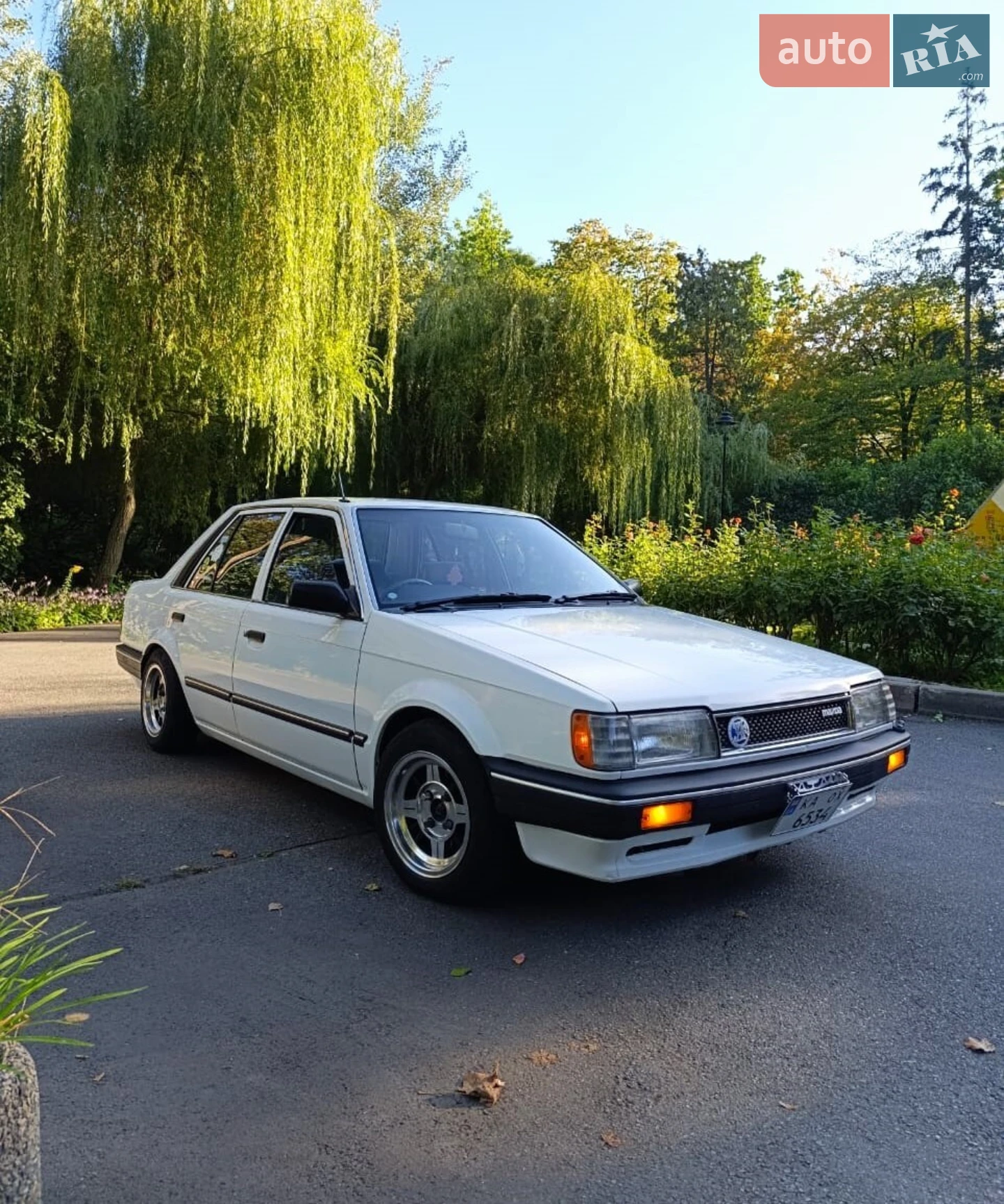 Mazda Familia, 1987