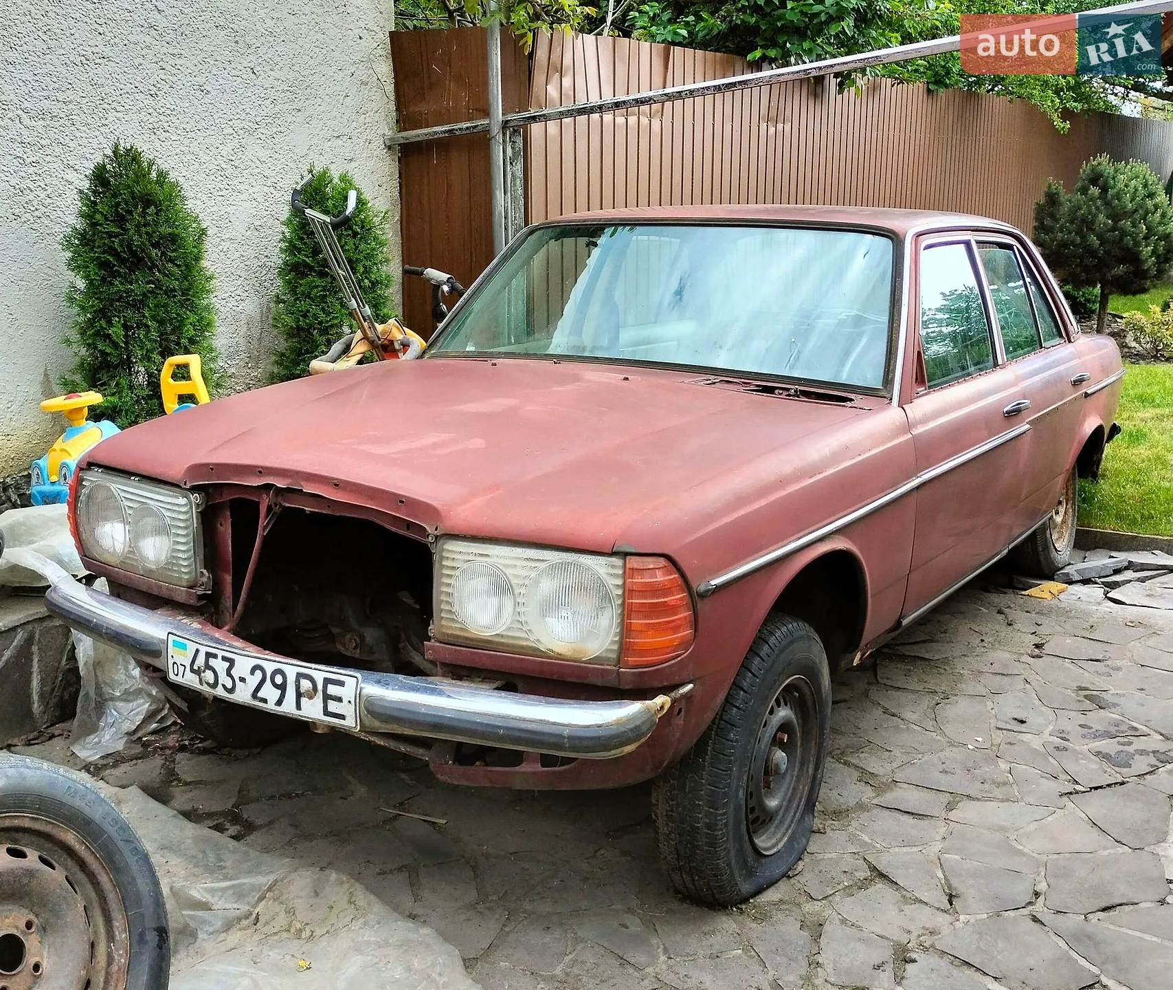 Mercedes-Benz 190, 1982