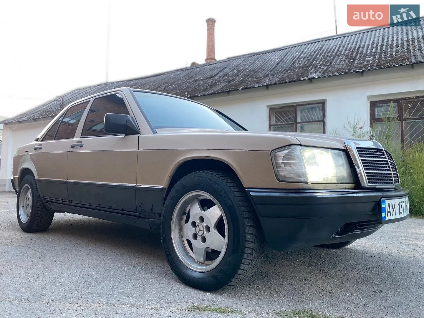 Mercedes-Benz 190, 1986