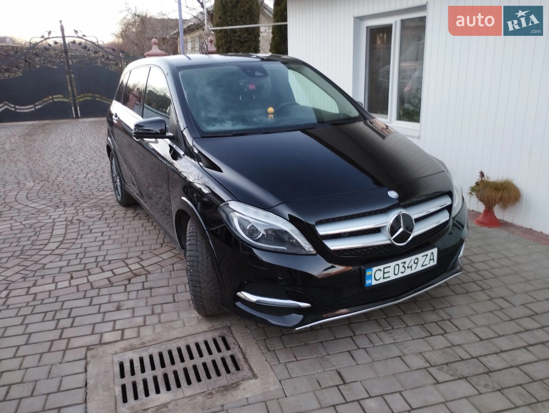 Mercedes-Benz B-Class, 2015