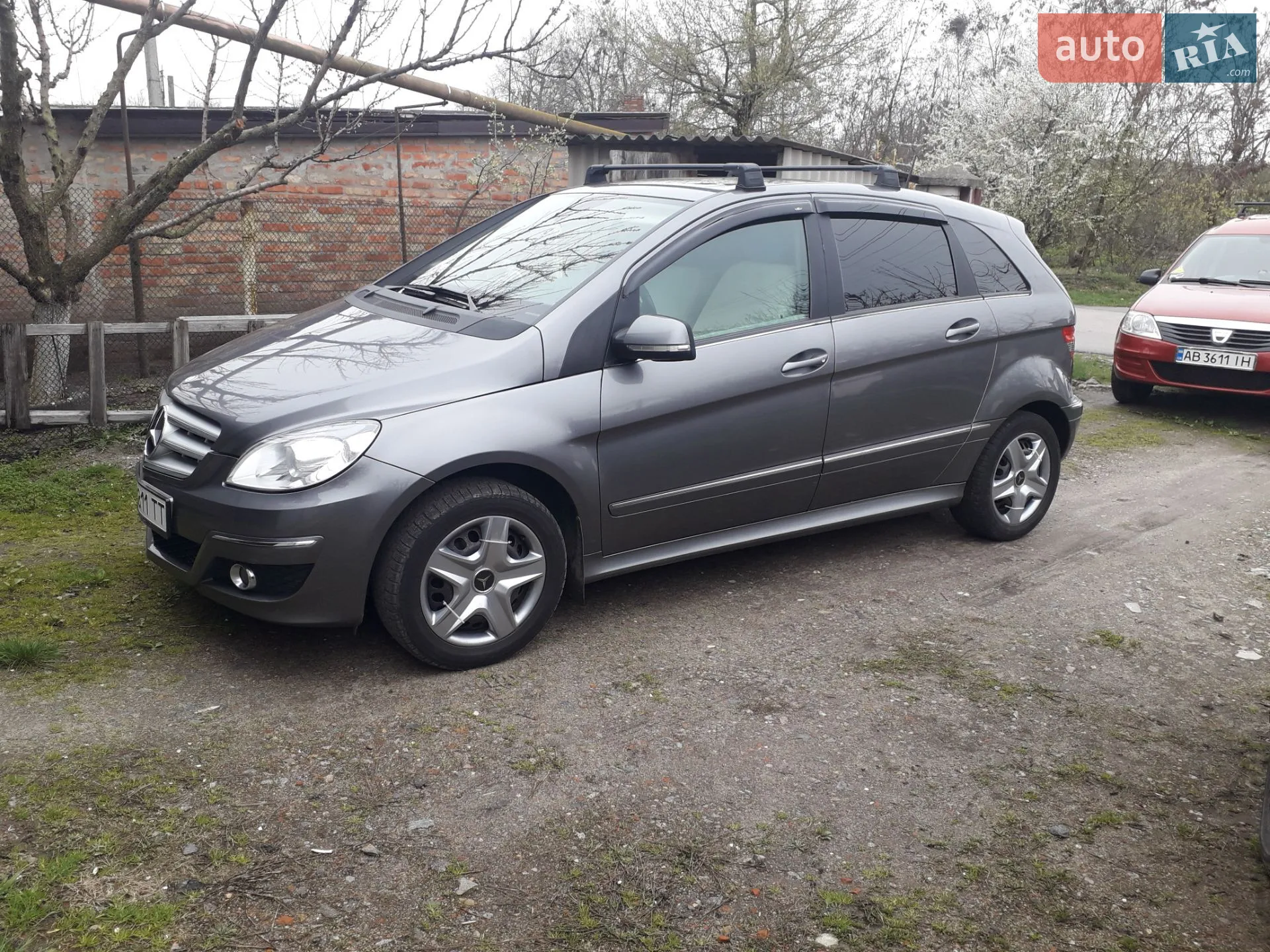Mercedes-Benz B-Class, 2011