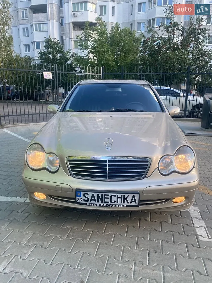 Mercedes-Benz C-Class, 2005