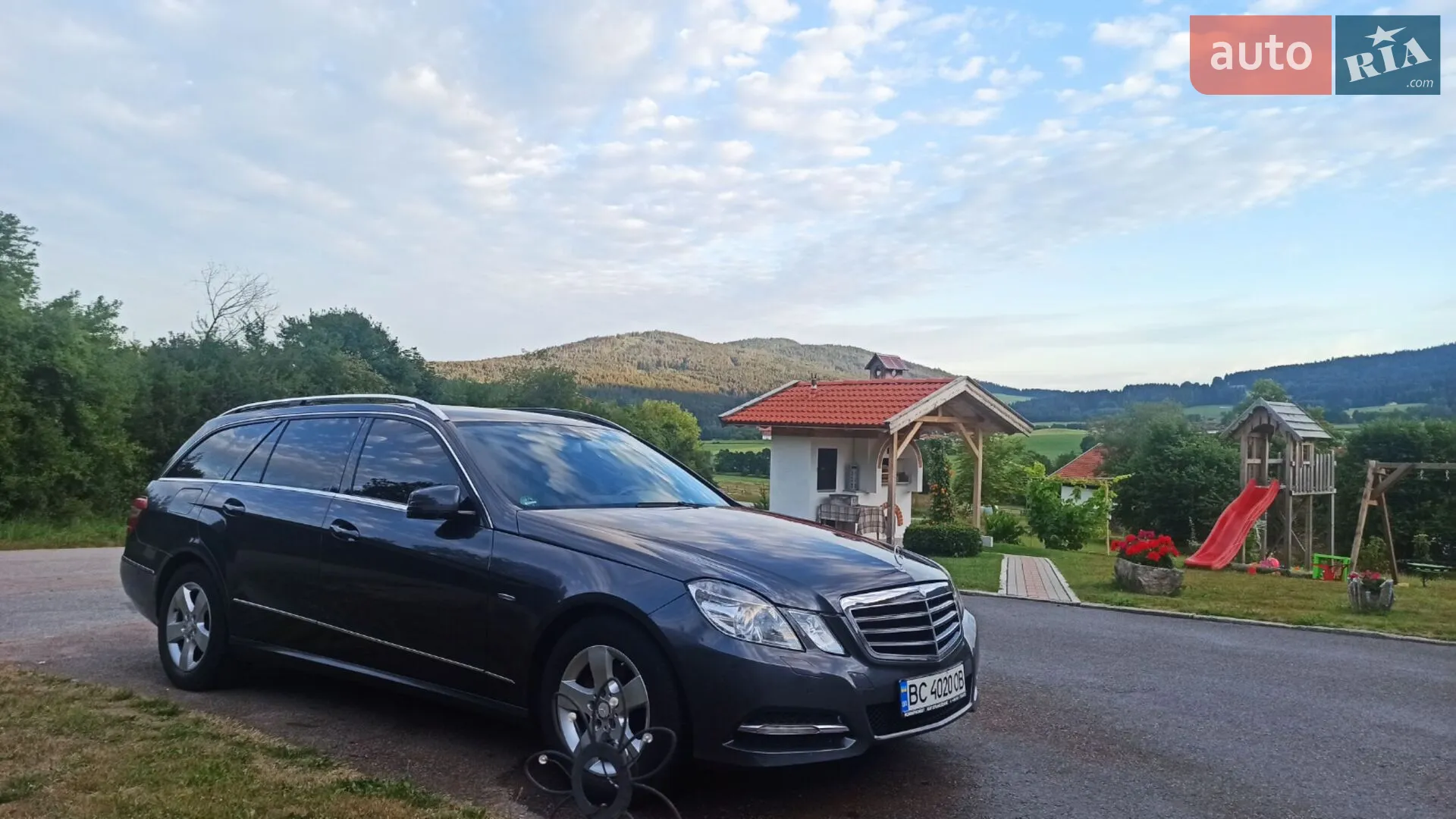 Mercedes-Benz E-Class, 2011