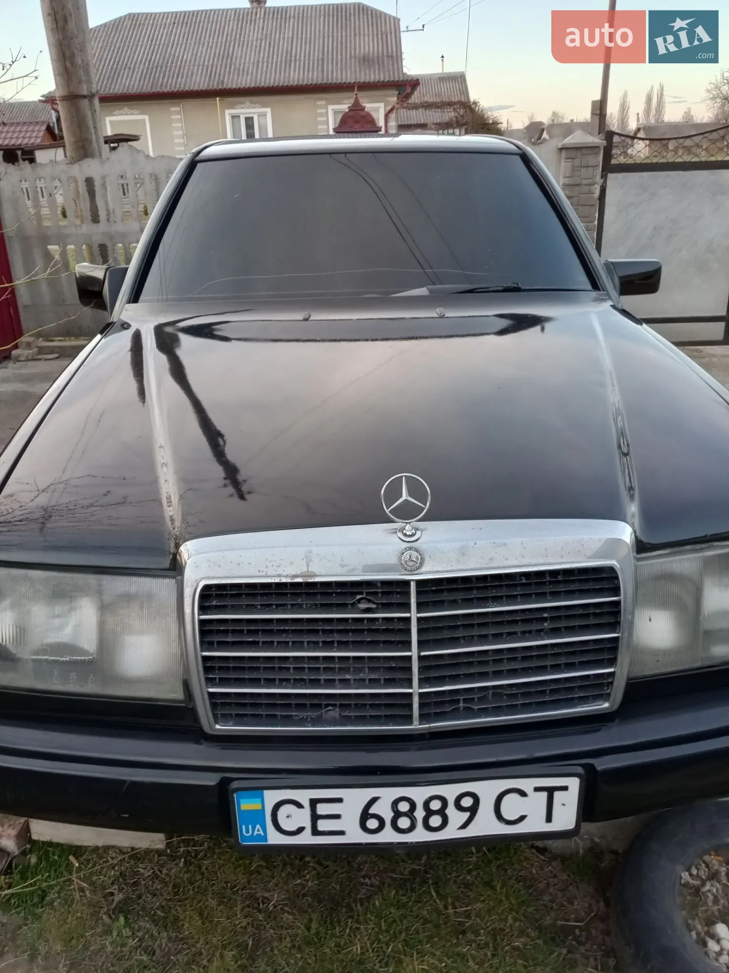 Mercedes-Benz E-Class, 1989