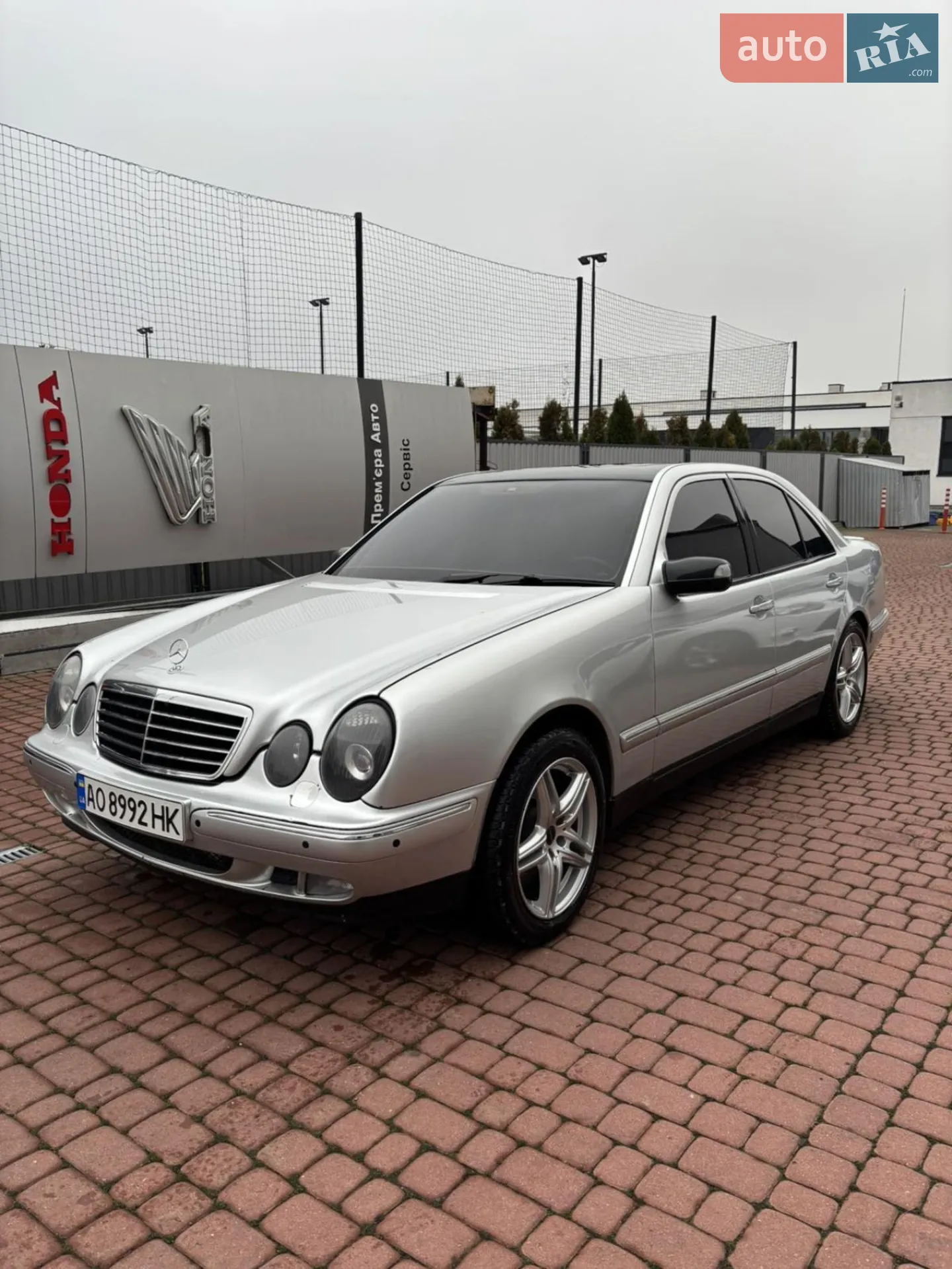 Mercedes-Benz E-Class, 2001