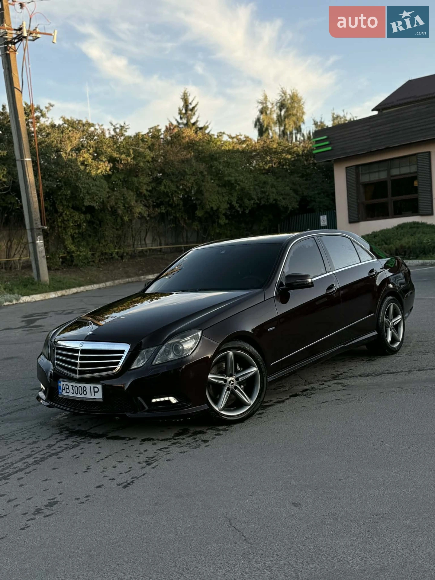 Mercedes-Benz E-Class, 2011