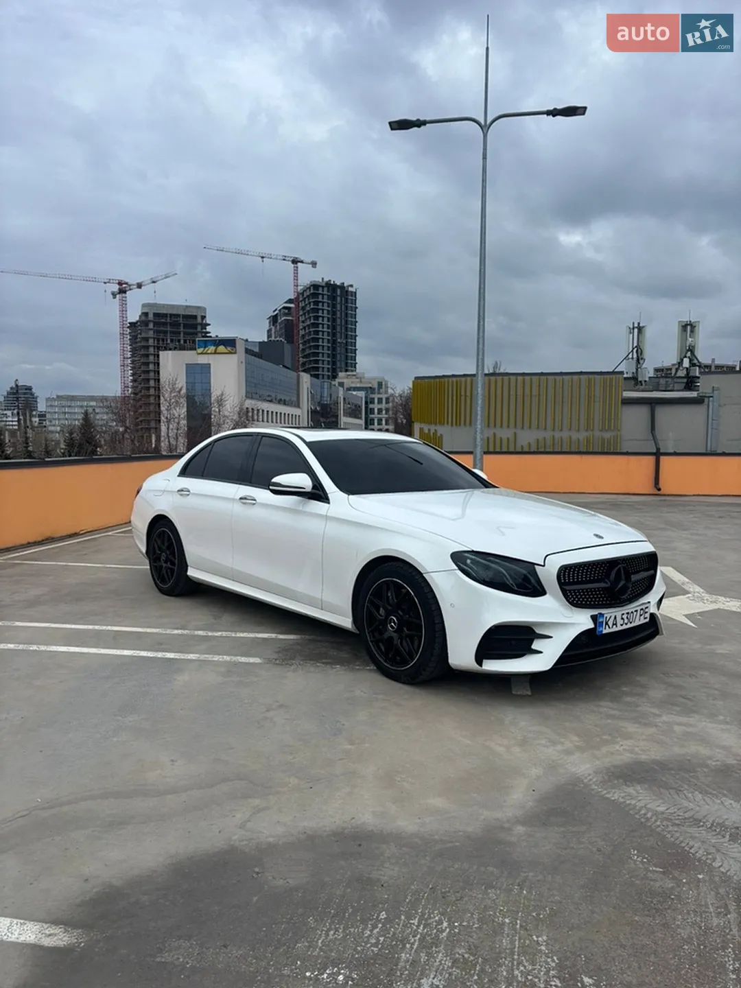 Mercedes-Benz E-Class, 2016